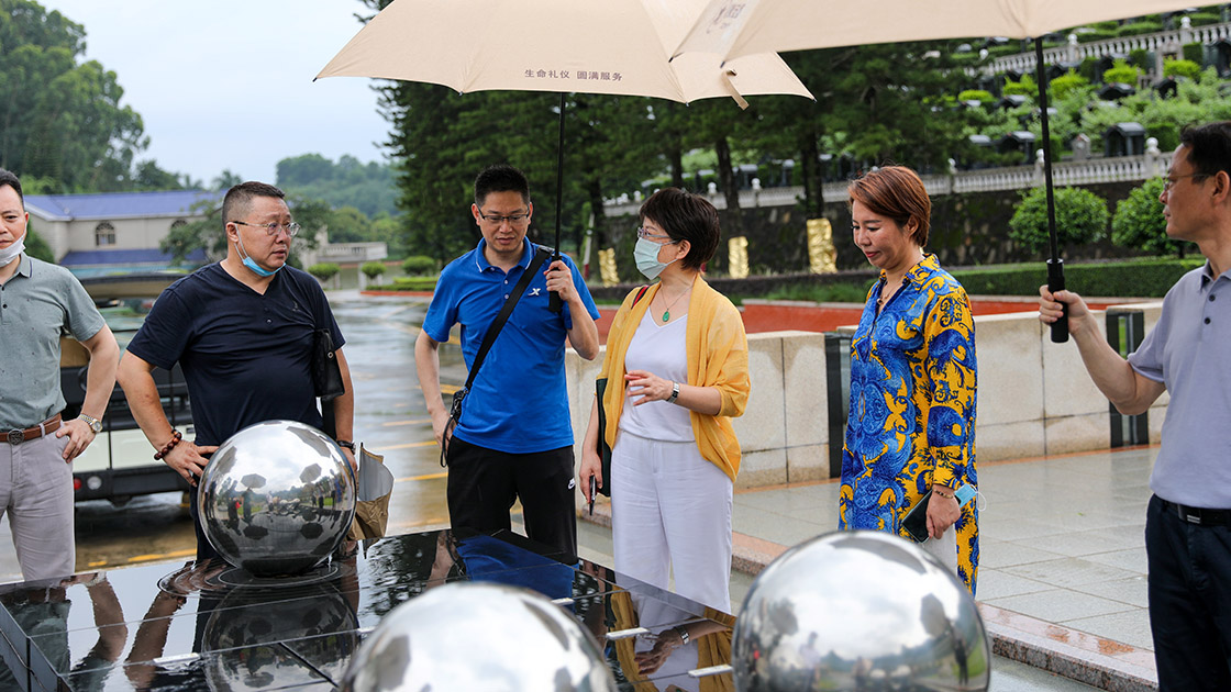 5参观万寿一新区，小型生态葬经验交流1120.jpg