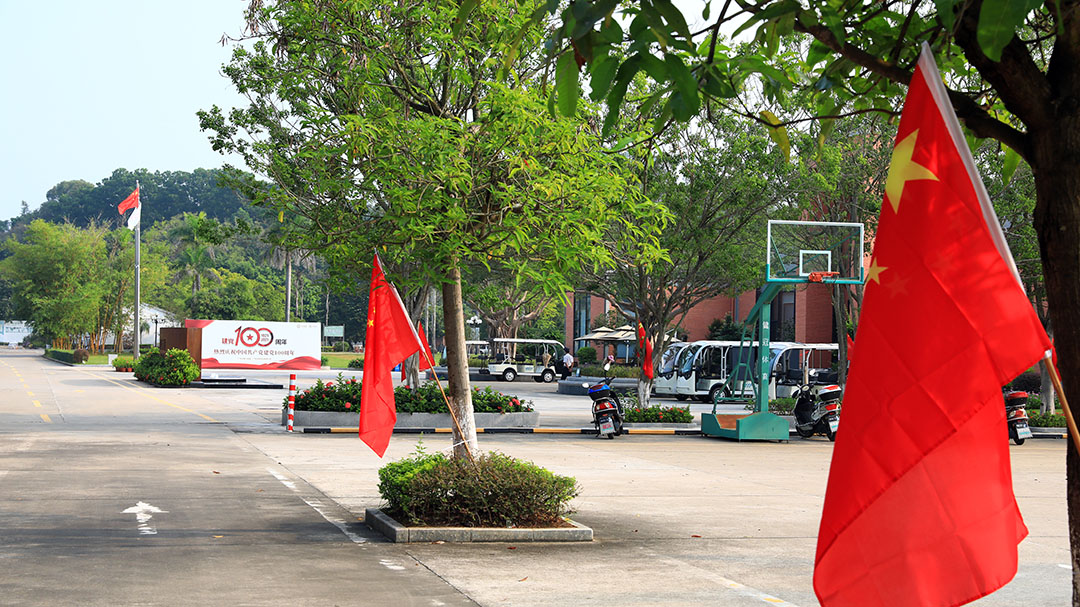 3祝福祖国永远繁荣昌盛.jpg 3祝福祖国永远繁荣昌盛.jpg