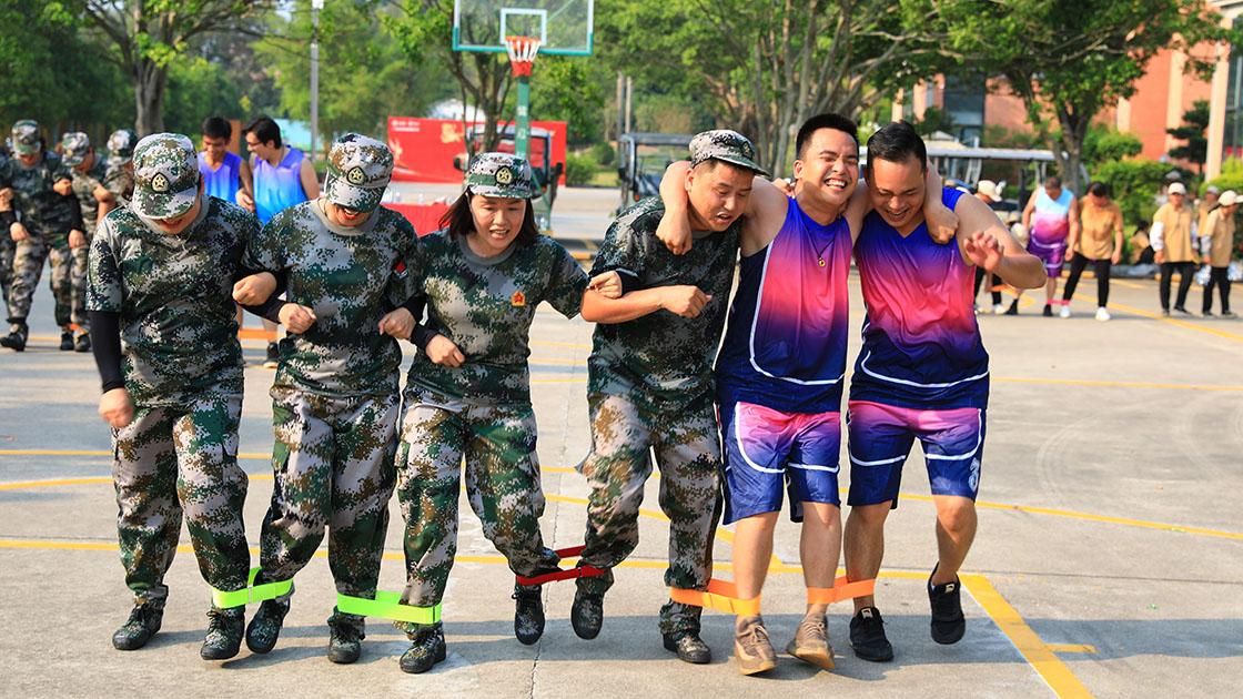 8结对而行比赛1120.jpg